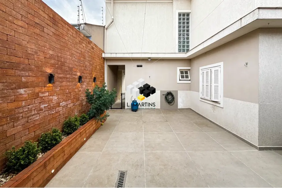 Casa com 2 quartos à venda, 126m2 em São José, Canoas - RS - imagem 8 Foto 8 de Casa com 2 quartos à venda, 126m2 em São José, Canoas - RS