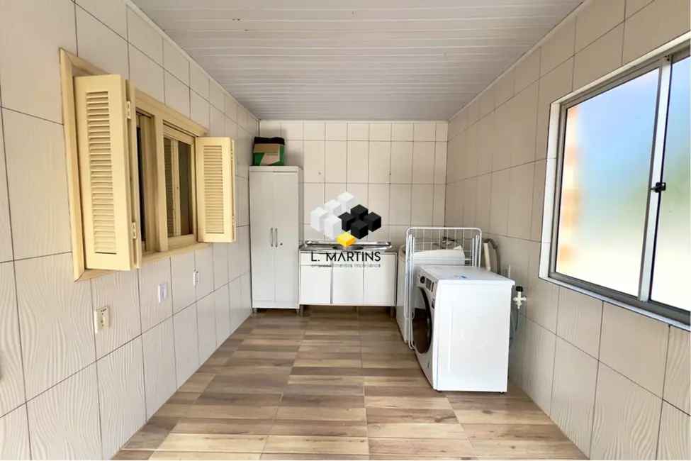 Casa com 3 quartos à venda, 193m2 em Olaria, Canoas - RS - imagem 6 Foto 6 de Casa com 3 quartos à venda, 193m2 em Olaria, Canoas - RS