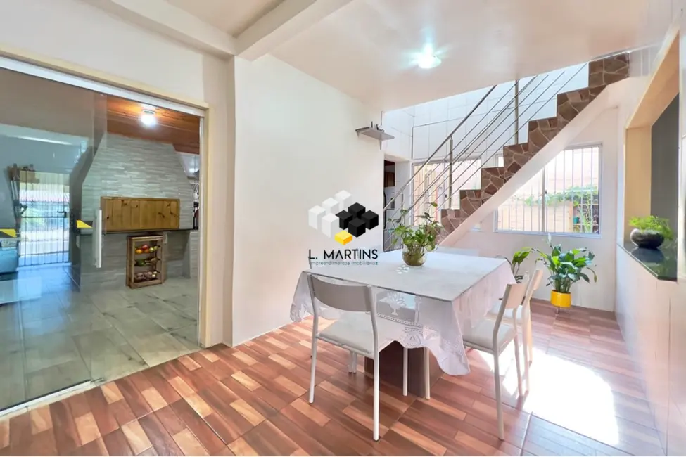 Foto 1 de Casa com 3 quartos à venda, 193m2 em Olaria, Canoas - RS