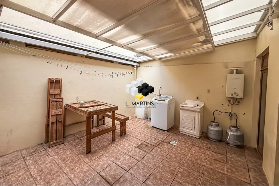 Casa com 3 quartos à venda, 113m2 em Niterói, Canoas - RS - imagem 6 Foto 6 de Casa com 3 quartos à venda, 113m2 em Niterói, Canoas - RS