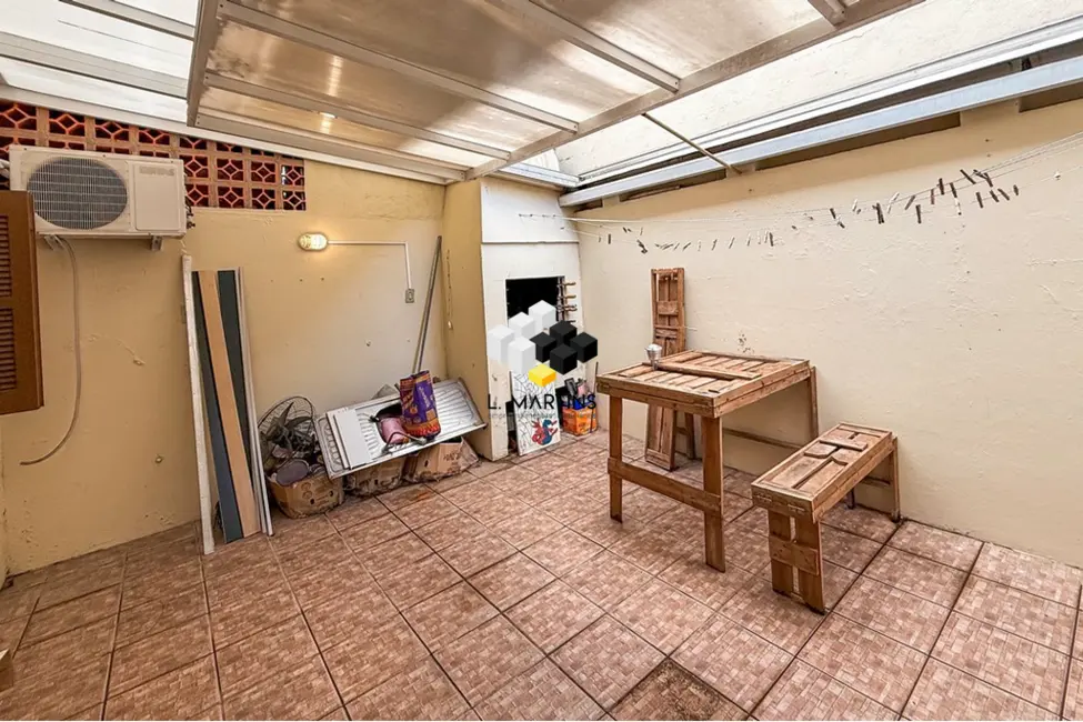 Casa com 3 quartos à venda, 113m2 em Niterói, Canoas - RS - imagem 5 Foto 5 de Casa com 3 quartos à venda, 113m2 em Niterói, Canoas - RS
