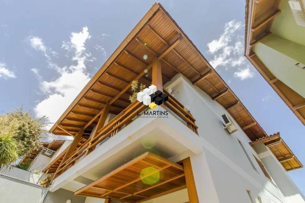 Casa com 3 quartos à venda, 196m2 em Primavera, Novo Hamburgo - RS - imagem 2 Foto 2 de Casa com 3 quartos à venda, 196m2 em Primavera, Novo Hamburgo - RS