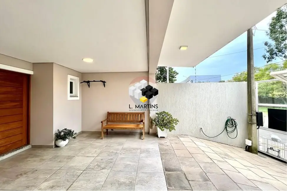 Casa com 3 quartos à venda, 150m2 em Estância Velha, Canoas - RS - imagem 3 Foto 3 de Casa com 3 quartos à venda, 150m2 em Estância Velha, Canoas - RS