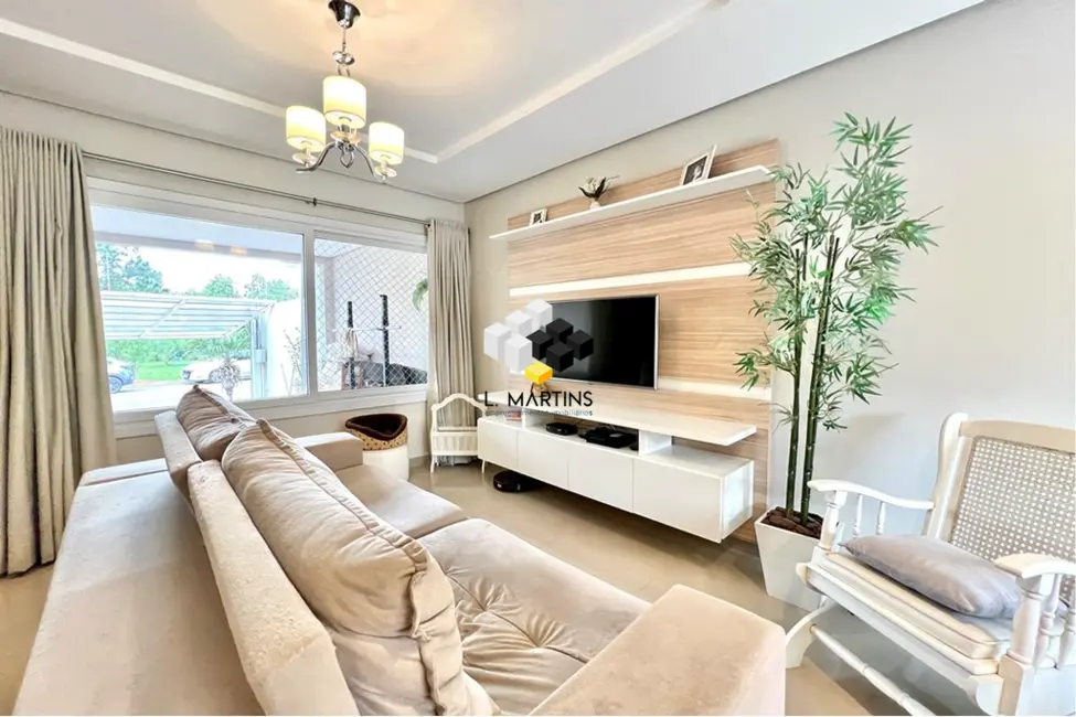 Foto 1 de Casa com 3 quartos à venda, 150m2 em Fátima, Canoas - RS