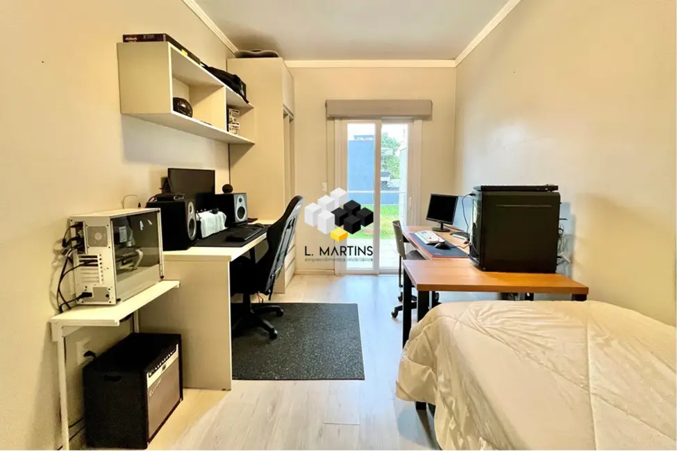 Foto 7 de Casa com 3 quartos à venda, 150m2 em Fátima, Canoas - RS