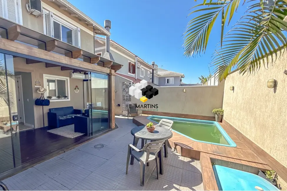 Casa com 3 quartos à venda, 120m2 em Mato Grande, Canoas - RS - imagem 1 Foto 1 de Casa com 3 quartos à venda, 120m2 em Mato Grande, Canoas - RS
