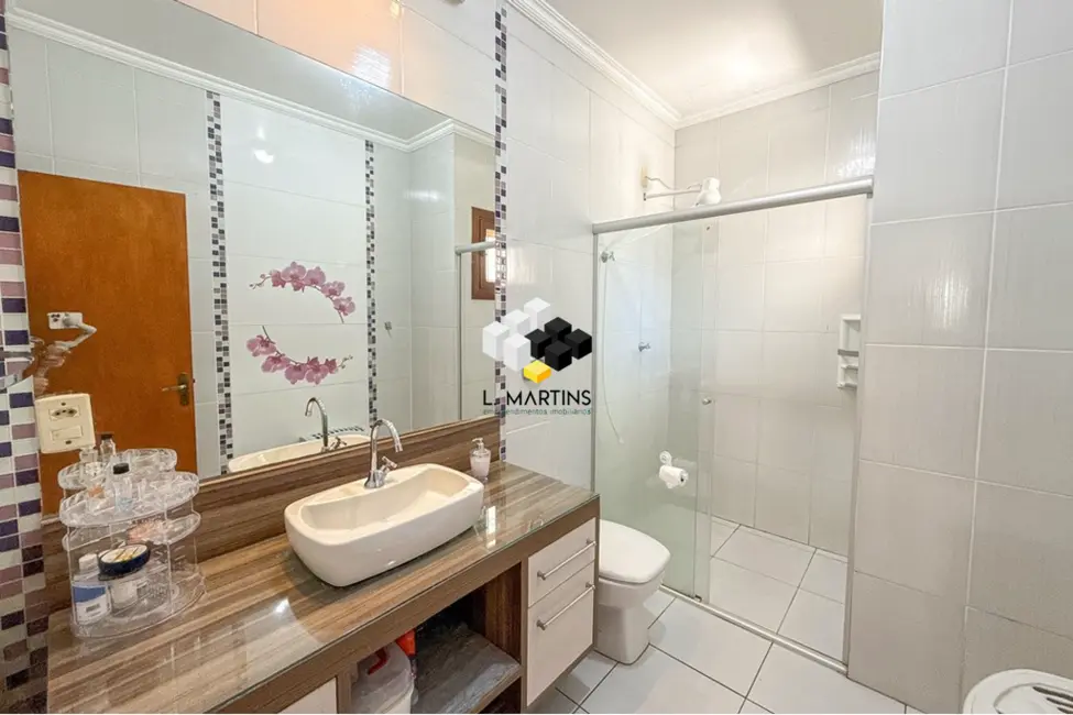 Casa com 3 quartos à venda, 210m2 em Estância Velha, Canoas - RS - imagem 9 Foto 9 de Casa com 3 quartos à venda, 210m2 em Estância Velha, Canoas - RS