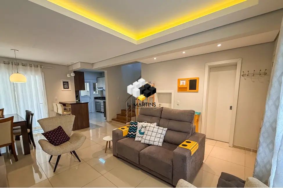 Casa com 3 quartos à venda, 112m2 em Igara, Canoas - RS - imagem 1 Foto 1 de Casa com 3 quartos à venda, 112m2 em Igara, Canoas - RS