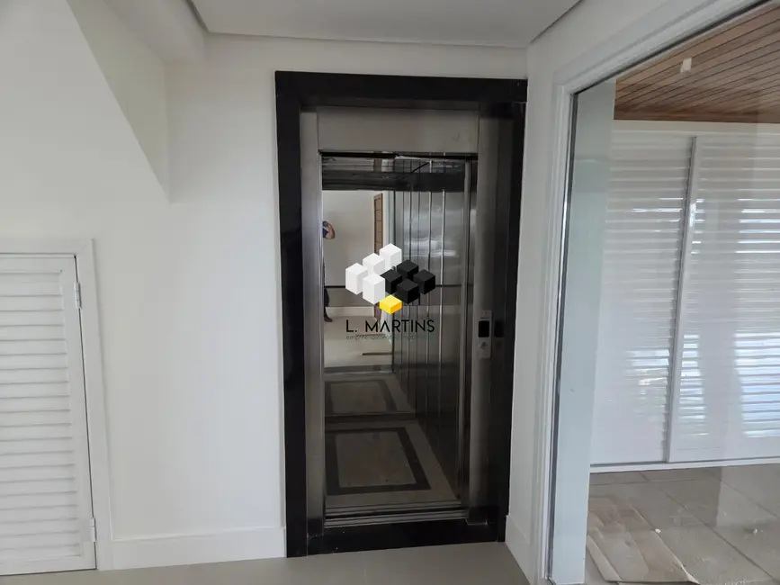 Casa de Condomínio com 4 quartos à venda, 586m2 em Gramado - RS - imagem 9 Foto 9 de Casa de Condomínio com 4 quartos à venda, 586m2 em Gramado - RS