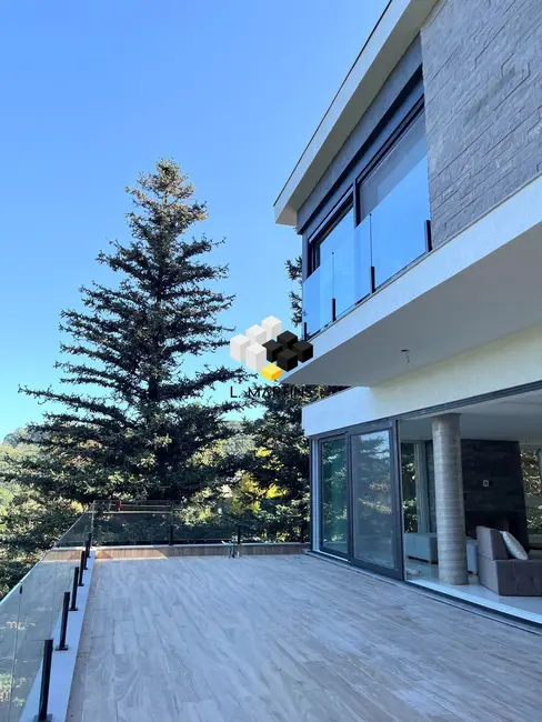 Casa de Condomínio com 4 quartos à venda, 586m2 em Gramado - RS - imagem 3 Foto 3 de Casa de Condomínio com 4 quartos à venda, 586m2 em Gramado - RS