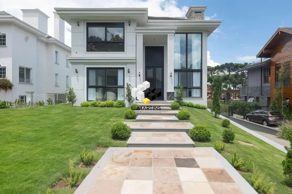 Casa de Condomínio com 6 quartos à venda, 397m2 em Gramado - RS - imagem 1 Foto 1 de Casa de Condomínio com 6 quartos à venda, 397m2 em Gramado - RS