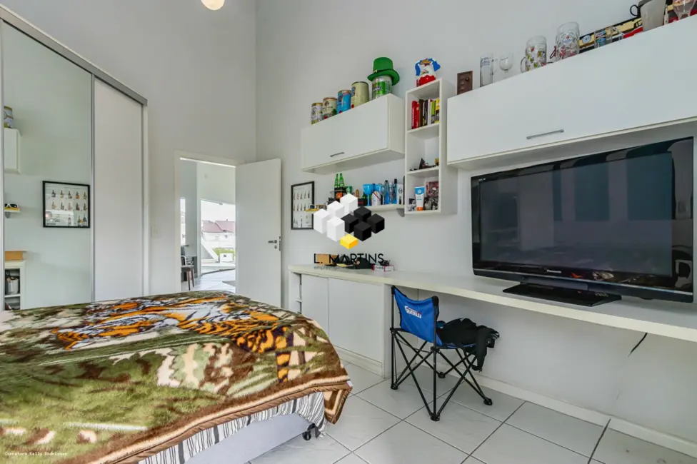 Casa com 4 quartos à venda, 331m2 em Canoas - RS - imagem 7 Foto 7 de Casa com 4 quartos à venda, 331m2 em Canoas - RS
