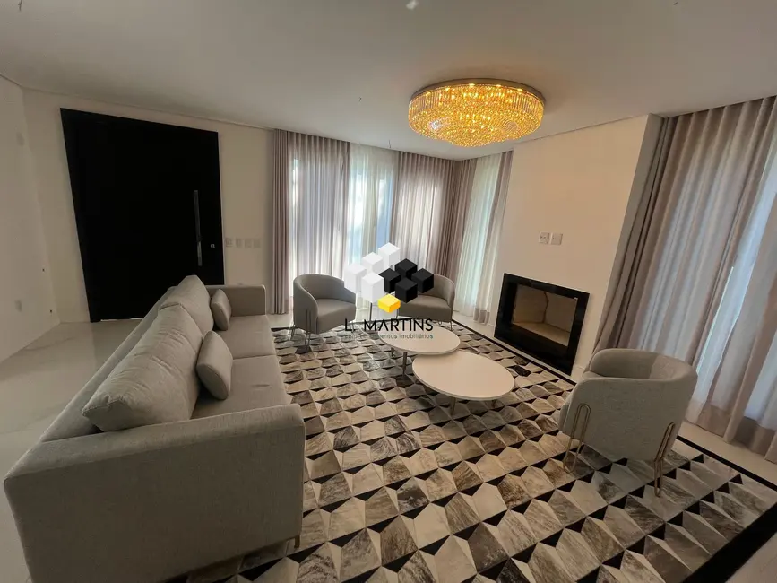 Casa de Condomínio com 5 quartos à venda, 371m2 em Gramado - RS - imagem 4 Foto 4 de Casa de Condomínio com 5 quartos à venda, 371m2 em Gramado - RS