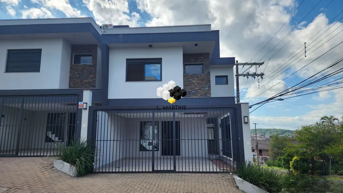 Foto 1 de Casa com 3 quartos à venda, 119m2 em Petrópolis, Novo Hamburgo - RS