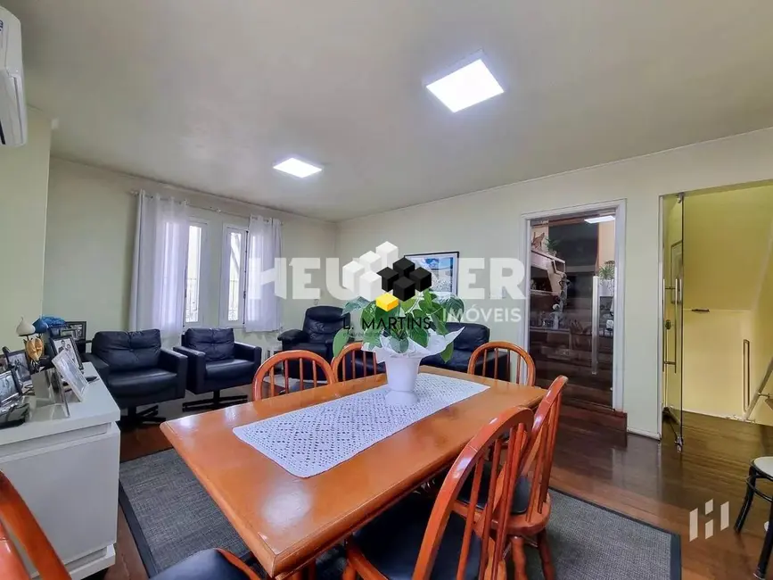 Casa com 3 quartos à venda, 293m2 em Ideal, Novo Hamburgo - RS - imagem 7 Foto 7 de Casa com 3 quartos à venda, 293m2 em Ideal, Novo Hamburgo - RS