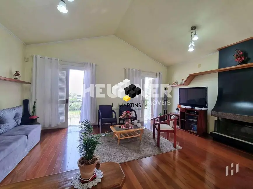 Casa com 3 quartos à venda, 293m2 em Ideal, Novo Hamburgo - RS - imagem 4 Foto 4 de Casa com 3 quartos à venda, 293m2 em Ideal, Novo Hamburgo - RS