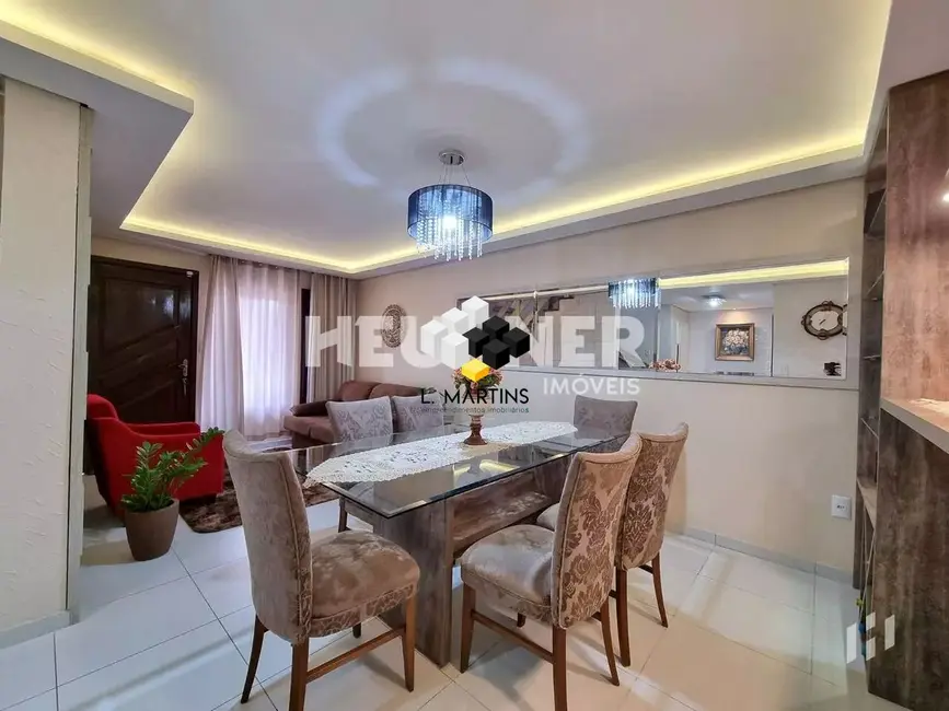 Casa com 4 quartos à venda, 219m2 em Petrópolis, Novo Hamburgo - RS - imagem 6 Foto 6 de Casa com 4 quartos à venda, 219m2 em Petrópolis, Novo Hamburgo - RS