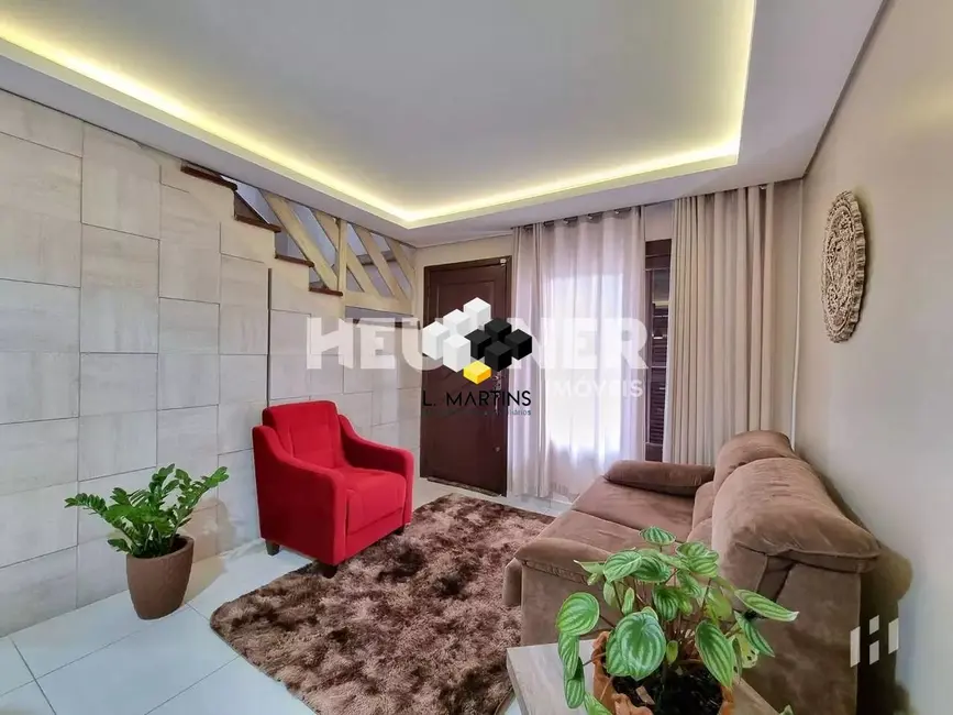 Casa com 4 quartos à venda, 219m2 em Petrópolis, Novo Hamburgo - RS - imagem 3 Foto 3 de Casa com 4 quartos à venda, 219m2 em Petrópolis, Novo Hamburgo - RS