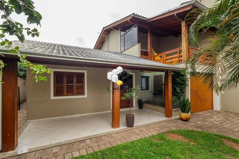 Casa com 3 quartos à venda, 238m2 em Rincão, Novo Hamburgo - RS - imagem 1 Foto 1 de Casa com 3 quartos à venda, 238m2 em Rincão, Novo Hamburgo - RS