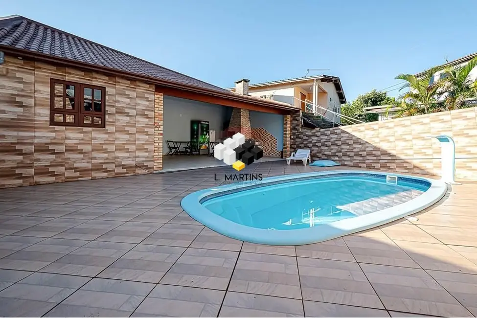 Casa com 3 quartos à venda, 229m2 em Petrópolis, Novo Hamburgo - RS - imagem 8 Foto 8 de Casa com 3 quartos à venda, 229m2 em Petrópolis, Novo Hamburgo - RS