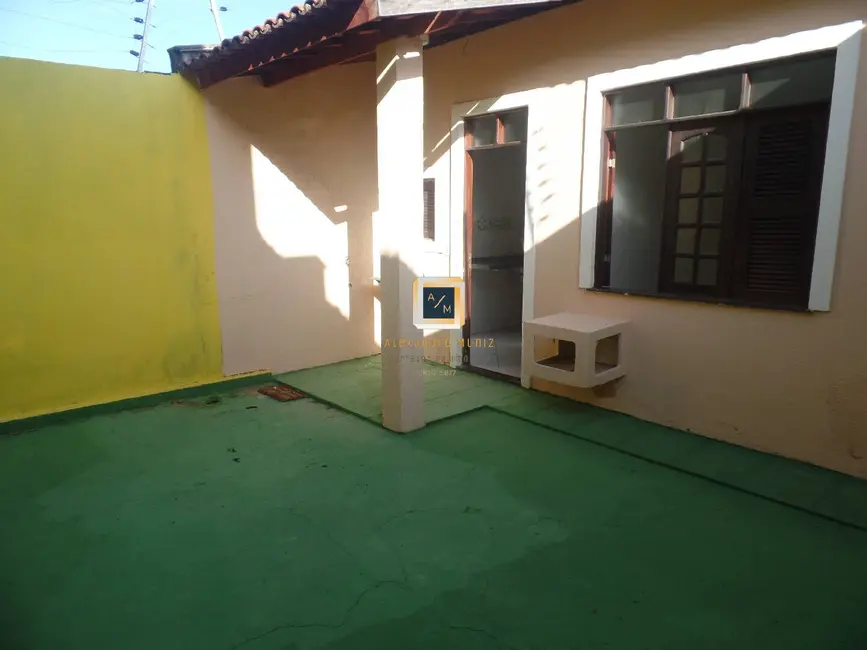 Casa com 3 quartos à venda em Lagoa Redonda, Fortaleza - CE - imagem 9 Foto 9 de Casa com 3 quartos à venda em Lagoa Redonda, Fortaleza - CE