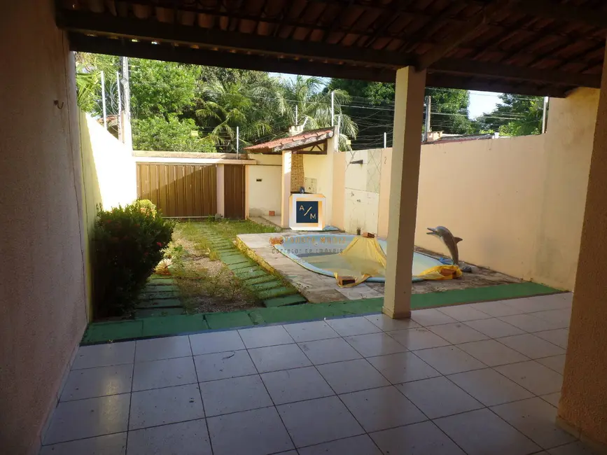 Casa com 3 quartos à venda em Lagoa Redonda, Fortaleza - CE - imagem 4 Foto 4 de Casa com 3 quartos à venda em Lagoa Redonda, Fortaleza - CE