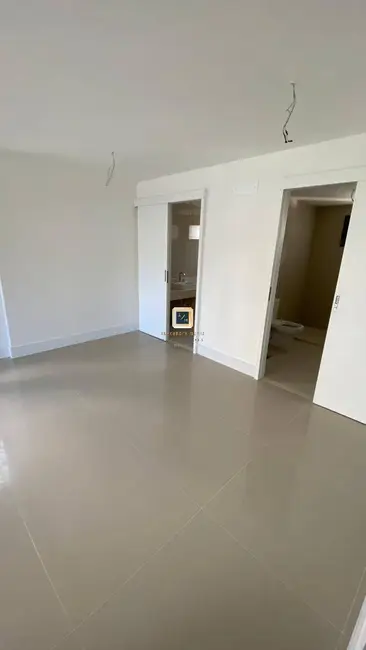 Apartamento com 4 quartos à venda, 255m2 em Meireles, Fortaleza - CE - imagem 3 Foto 3 de Apartamento com 4 quartos à venda, 255m2 em Meireles, Fortaleza - CE