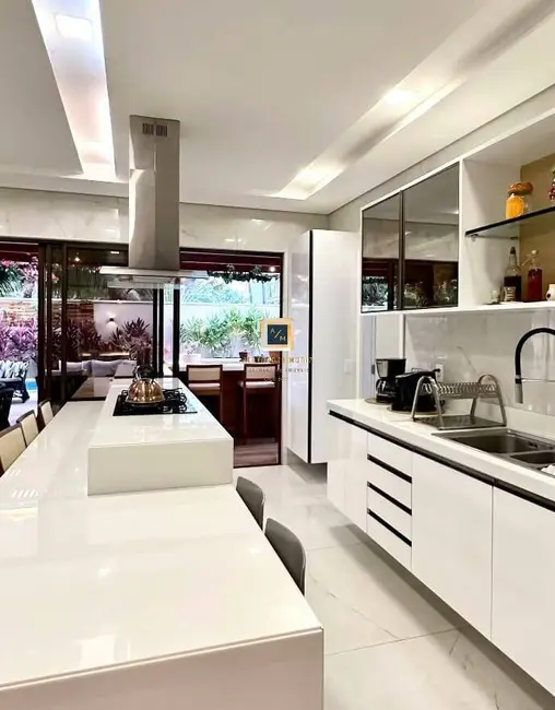 Casa com 5 quartos à venda, 584m2 em Cararu, Eusebio - CE - imagem 3 Foto 3 de Casa com 5 quartos à venda, 584m2 em Cararu, Eusebio - CE