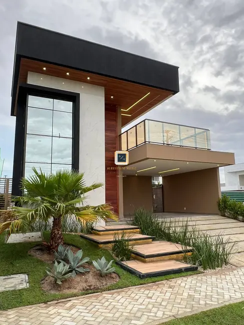 Foto 1 de Casa com 4 quartos à venda, 339m2 em Eusebio - CE