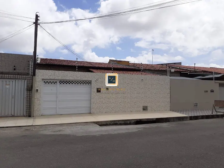 Foto 1 de Casa com 3 quartos à venda, 233m2 em Parquelândia, Fortaleza - CE