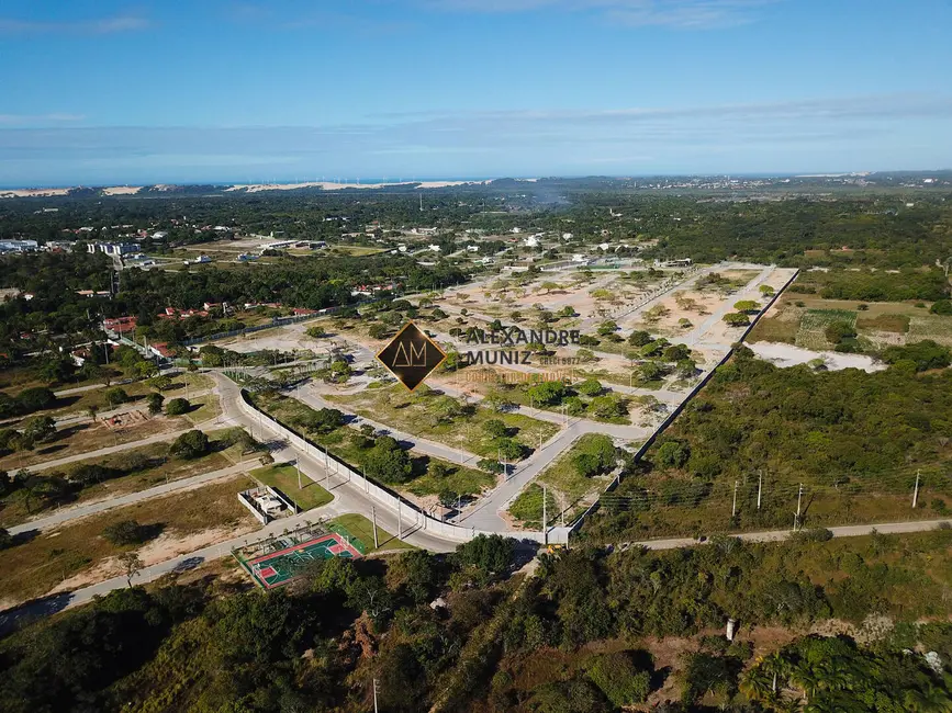 Foto 2 de Terreno / Lote à venda, 239m2 em Aquiraz - CE
