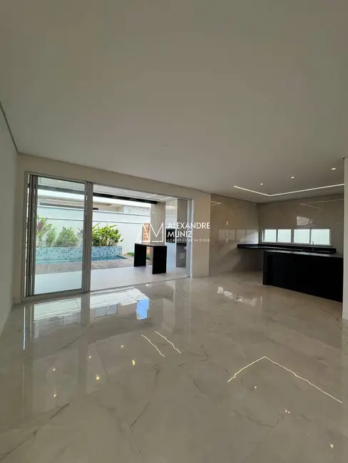 Foto 5 de Casa de Condomínio com 4 quartos à venda, 275m2 em Eusebio - CE