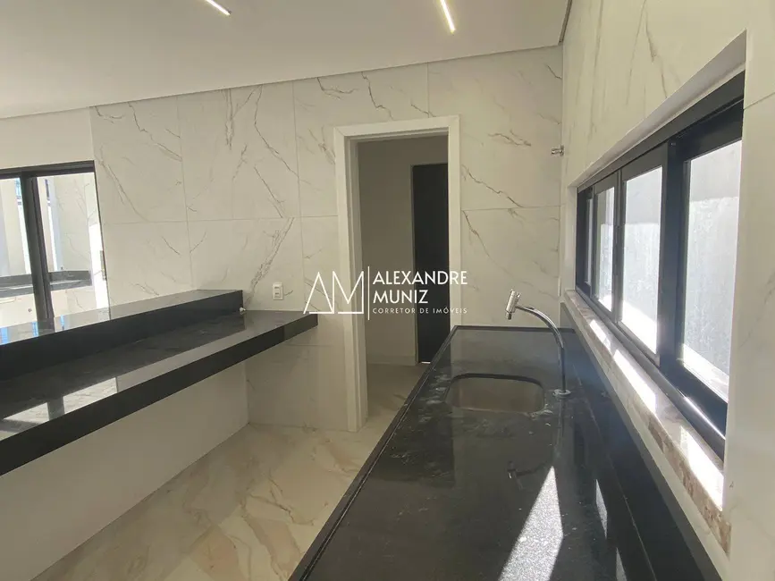 Foto 5 de Casa de Condomínio com 4 quartos à venda, 354m2 em Eusebio - CE