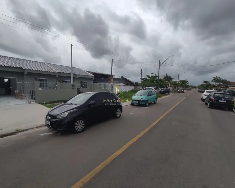 Foto 4 de Casa com 2 quartos à venda, 52m2 em Guaratuba - PR