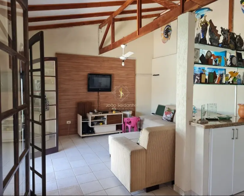 Foto 9 de Casa com 5 quartos à venda, 360m2 em Guaratuba - PR