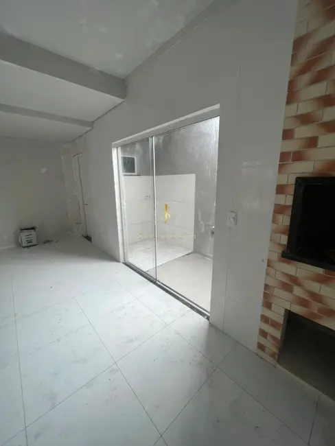 Sobrado com 3 quartos à venda, 119m2 em Guaratuba - PR - imagem 5 Foto 5 de Sobrado com 3 quartos à venda, 119m2 em Guaratuba - PR