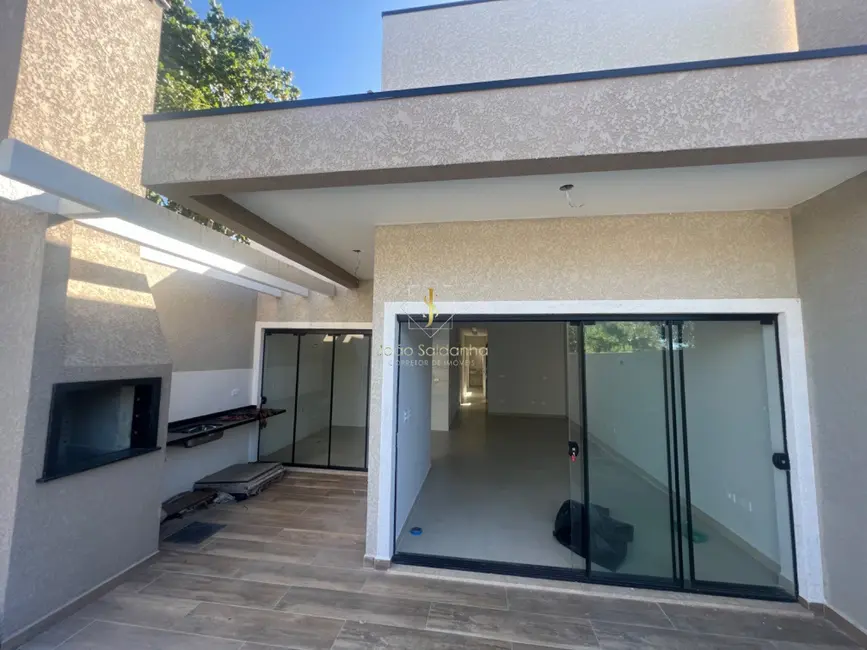 Foto 4 de Casa com 3 quartos à venda, 90m2 em Guaratuba - PR