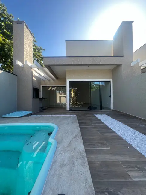 Foto 1 de Casa com 3 quartos à venda, 90m2 em Guaratuba - PR