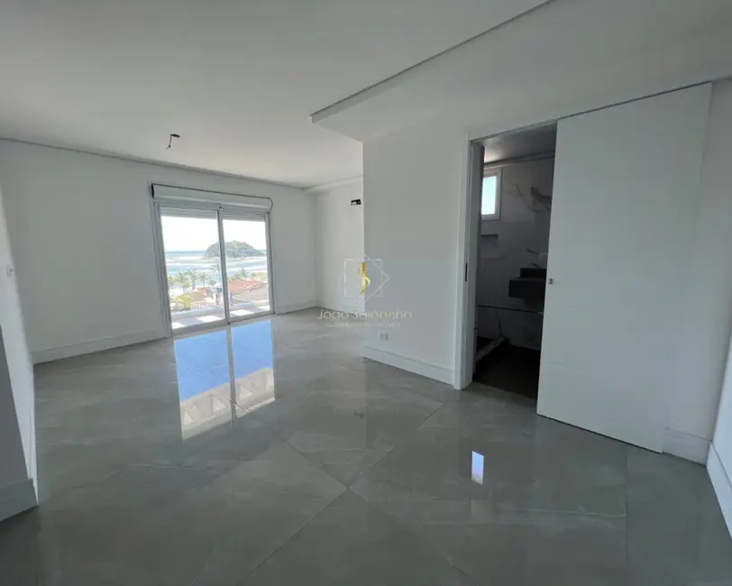 Foto 9 de Apartamento com 3 quartos à venda, 250m2 em Centro, Guaratuba - PR