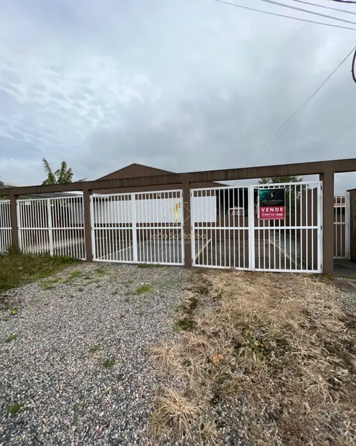 Casa com 2 quartos à venda, 52m2 em Guaratuba - PR - imagem 3 Foto 3 de Casa com 2 quartos à venda, 52m2 em Guaratuba - PR