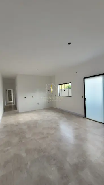 Foto 2 de Casa com 3 quartos à venda, 80m2 em Guaratuba - PR