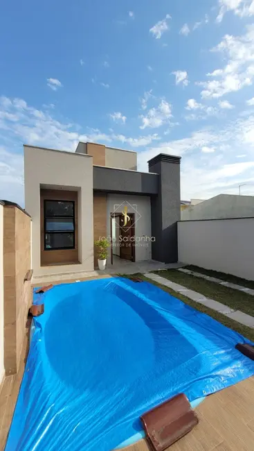 Foto 1 de Casa com 3 quartos à venda, 80m2 em Guaratuba - PR