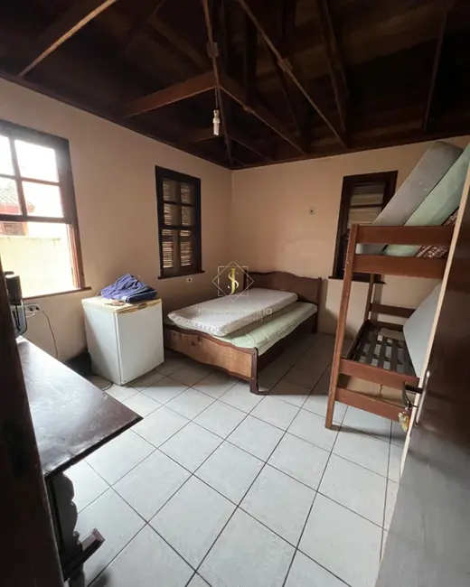 Foto 4 de Casa com 4 quartos à venda, 250m2 em Guaratuba - PR