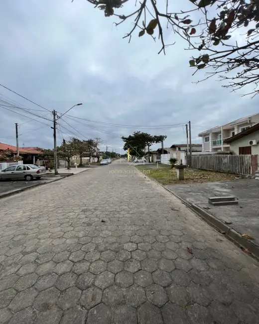 Foto 2 de Casa com 4 quartos à venda, 250m2 em Guaratuba - PR