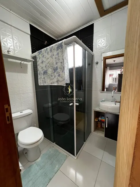 Sobrado com 10 quartos à venda, 350m2 em Guaratuba - PR - imagem 9 Foto 9 de Sobrado com 10 quartos à venda, 350m2 em Guaratuba - PR