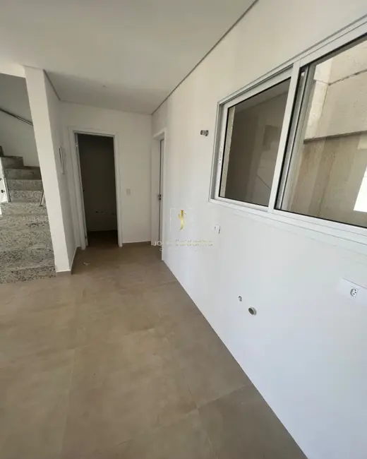 Sobrado com 3 quartos à venda, 94m2 em Guaratuba - PR - imagem 5 Foto 5 de Sobrado com 3 quartos à venda, 94m2 em Guaratuba - PR