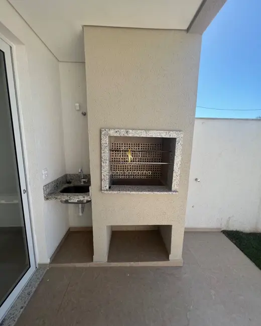 Sobrado com 3 quartos à venda, 94m2 em Guaratuba - PR - imagem 6 Foto 6 de Sobrado com 3 quartos à venda, 94m2 em Guaratuba - PR
