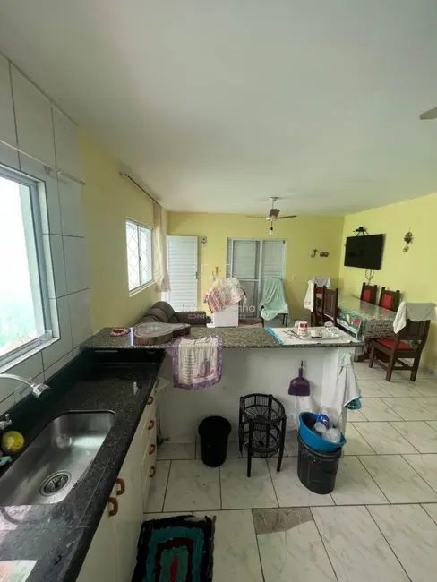 Foto 8 de Casa com 3 quartos à venda, 80m2 em Guaratuba - PR