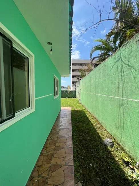 Foto 3 de Casa com 3 quartos à venda, 80m2 em Guaratuba - PR