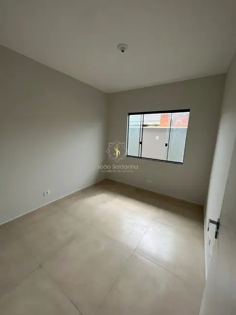 Foto 2 de Casa com 2 quartos à venda, 79m2 em Guaratuba - PR